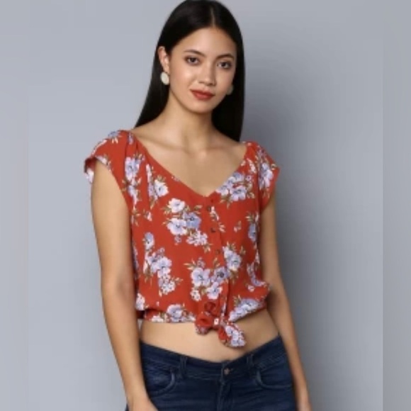 American Eagle Outfitters Tops - American Eagle crop top XS